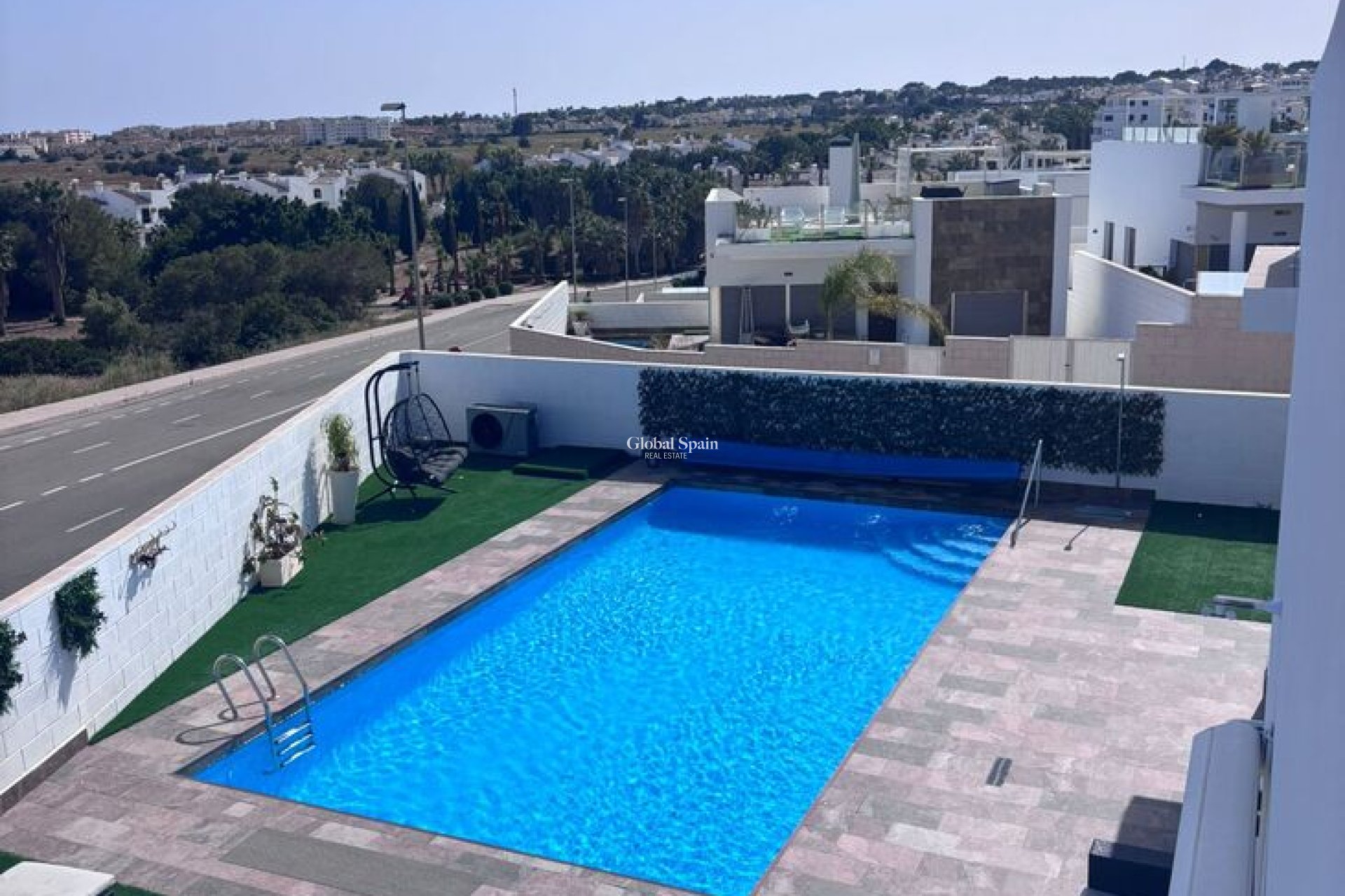 Wiederverkauf - VILLA -
VILLAMARTÍN - Costa Blanca