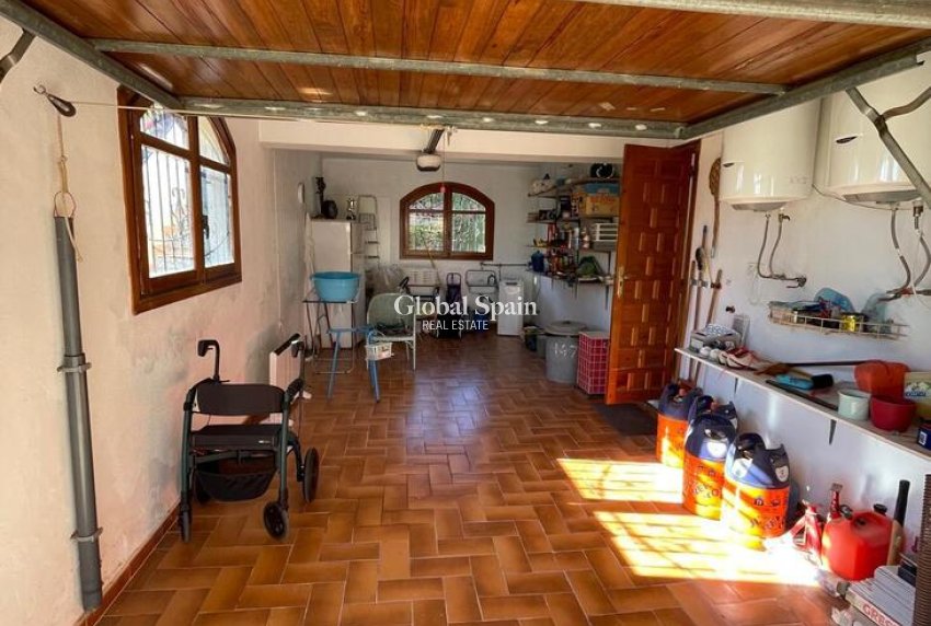 Wiederverkauf - VILLA -
VILLAMARTÍN - Costa Blanca