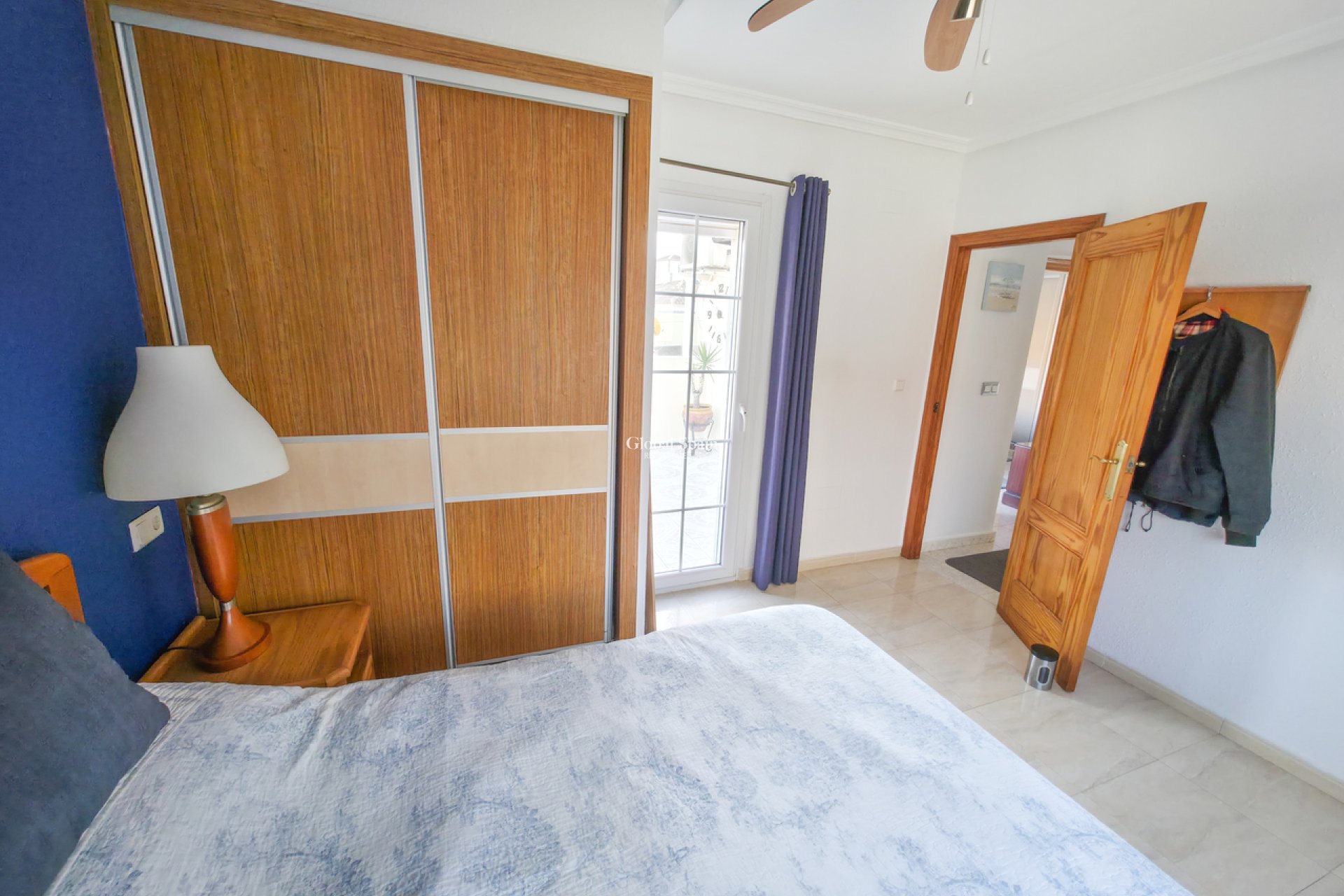 Wiederverkauf - VILLA -
VILLAMARTÍN - Costa Blanca