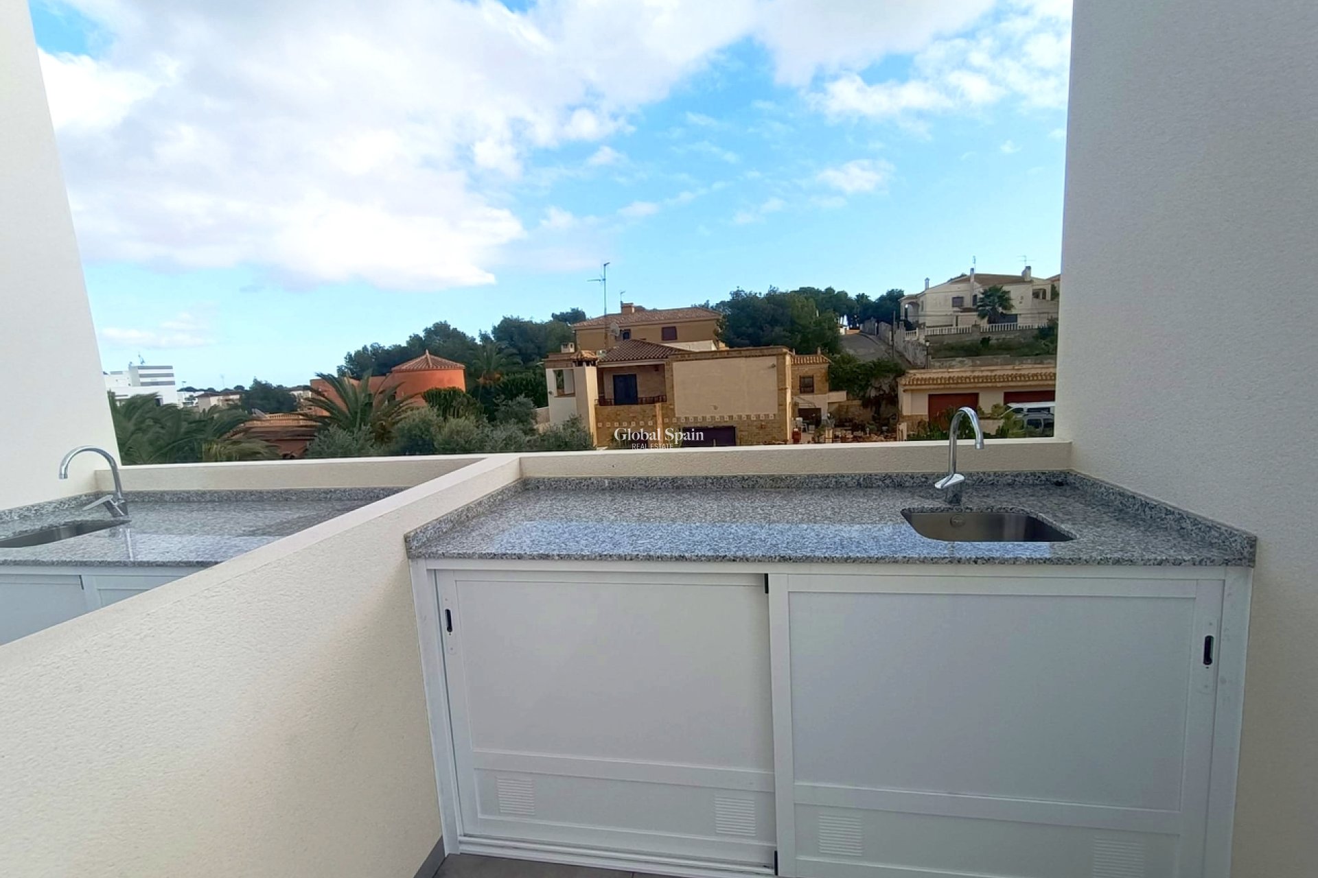 Wiederverkauf - VILLA -
VILLAMARTÍN - Costa Blanca