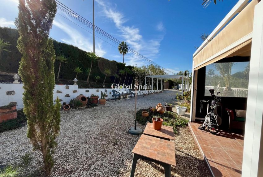 Wiederverkauf - VILLA -
VILLAMARTÍN - Costa Blanca