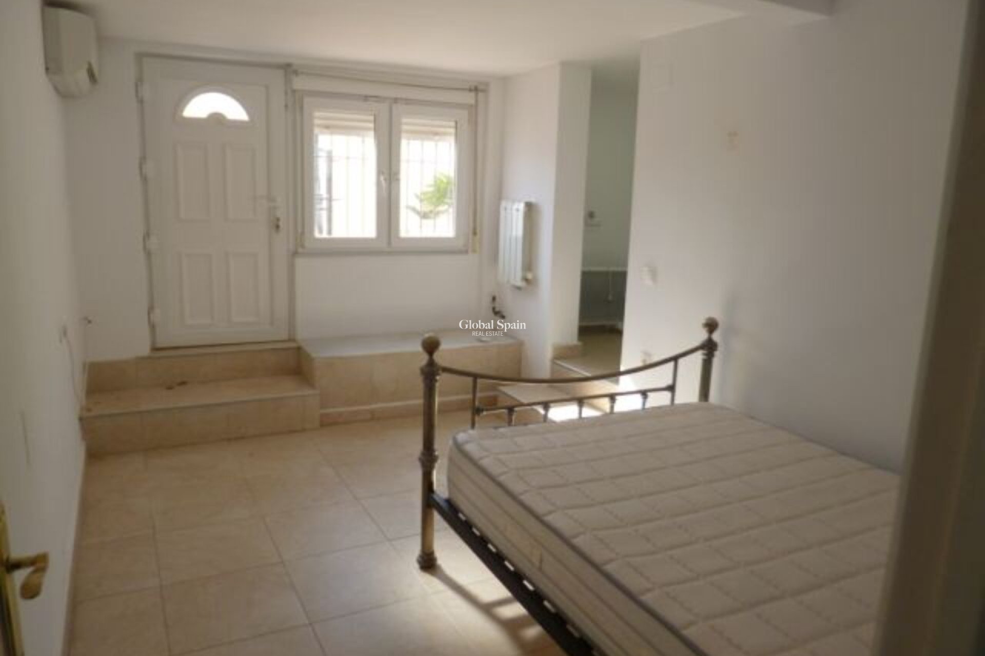 Wiederverkauf - VILLA -
VILLAMARTÍN - Costa Blanca