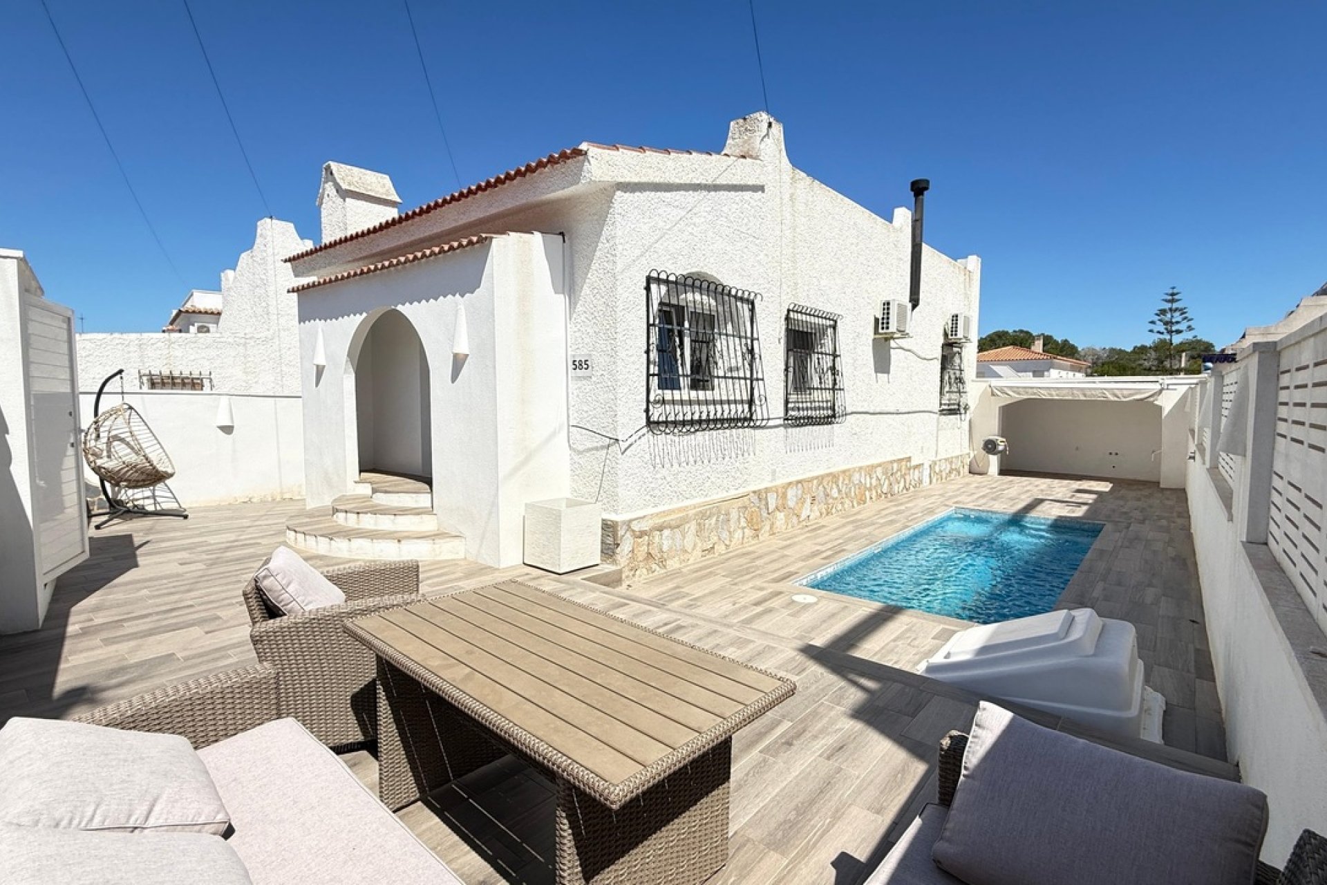 Wiederverkauf - VILLA -
VILLAMARTÍN - Costa Blanca