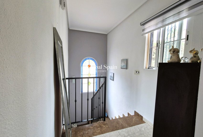 Wiederverkauf - VILLA -
VILLAMARTÍN - Costa Blanca