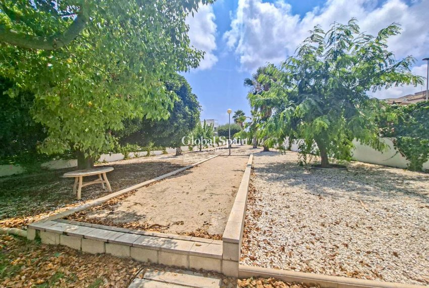 Wiederverkauf - VILLA -
VILLAMARTÍN - Costa Blanca