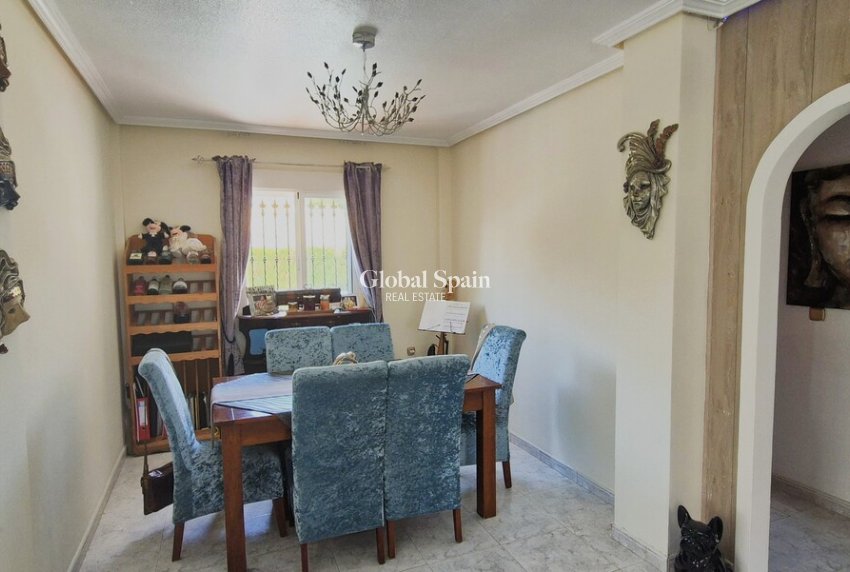 Wiederverkauf - VILLA -
VILLAMARTÍN - Costa Blanca