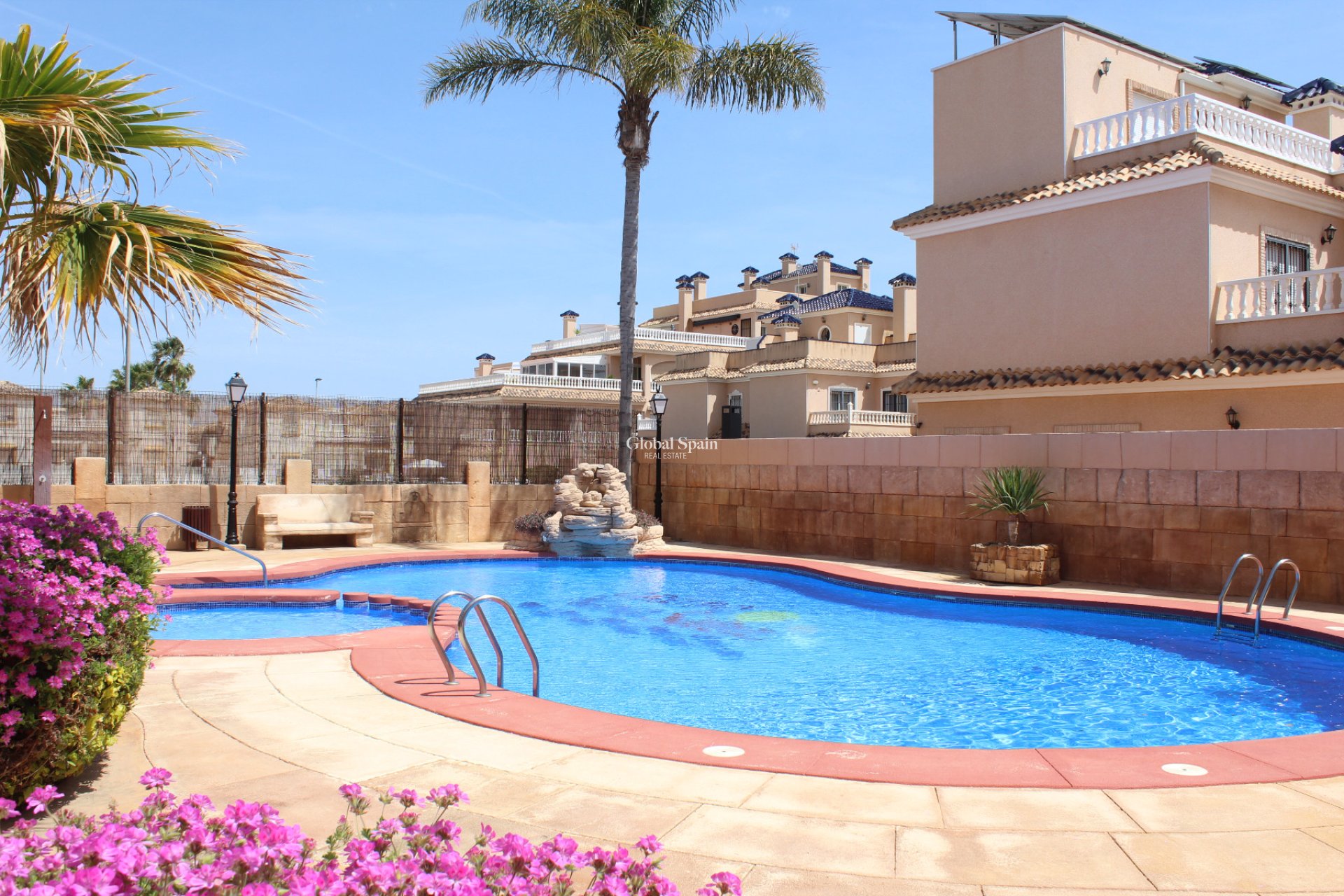 Wiederverkauf - VILLA -
VILLAMARTÍN - Costa Blanca