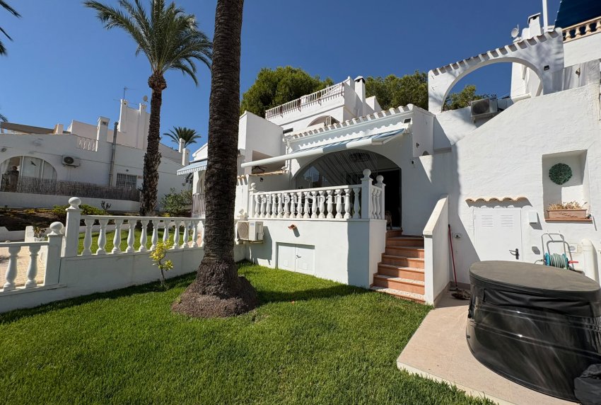 Wiederverkauf - VILLA -
VILLAMARTÍN - Costa Blanca