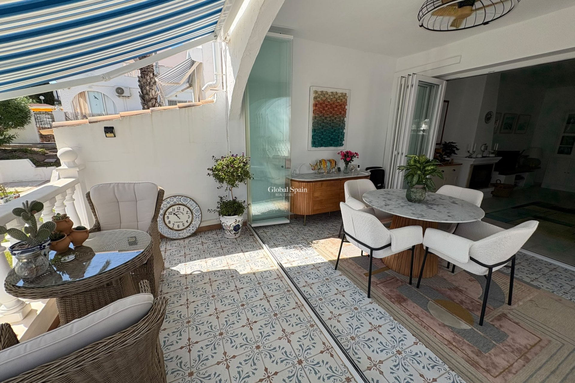 Wiederverkauf - VILLA -
VILLAMARTÍN - Costa Blanca