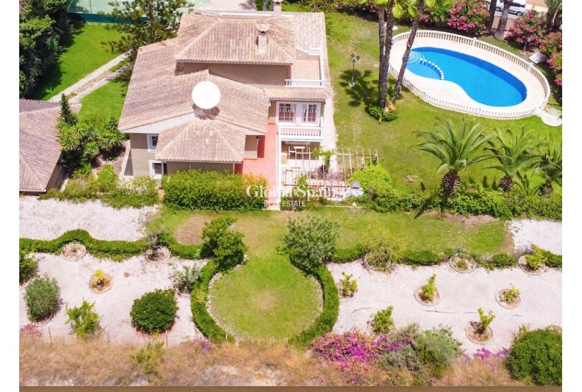 Wiederverkauf - Villa -
VILLAMARTÍN