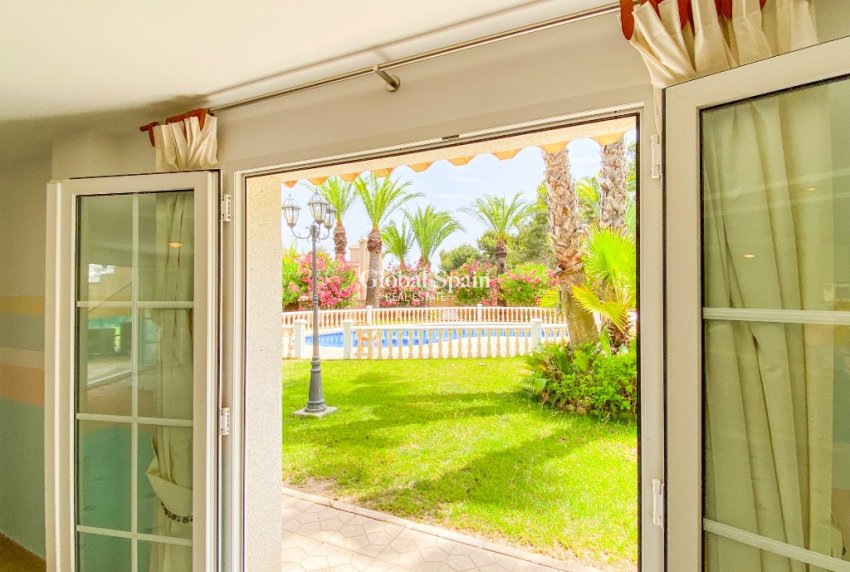 Wiederverkauf - Villa -
VILLAMARTÍN