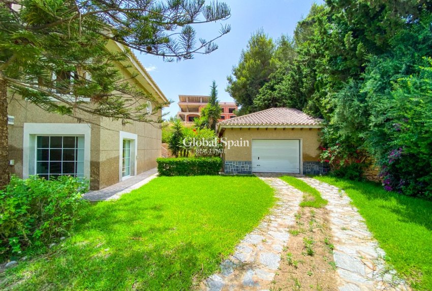 Wiederverkauf - Villa -
VILLAMARTÍN