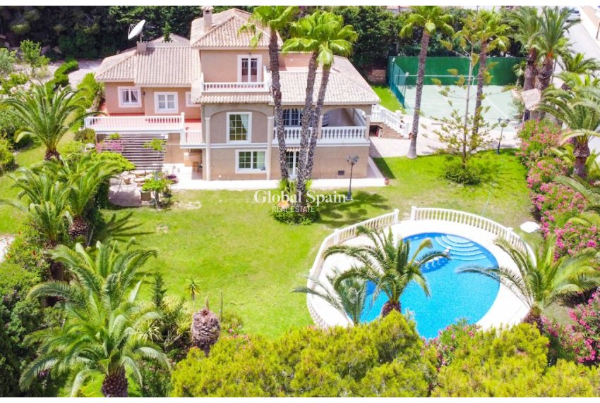 Wiederverkauf - Villa -
VILLAMARTÍN