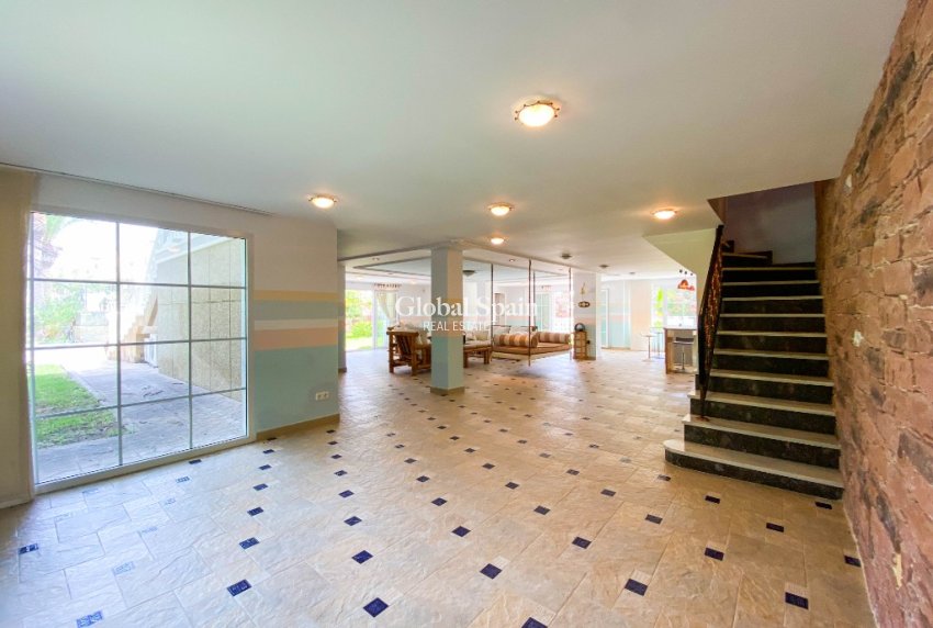 Wiederverkauf - Villa -
VILLAMARTÍN