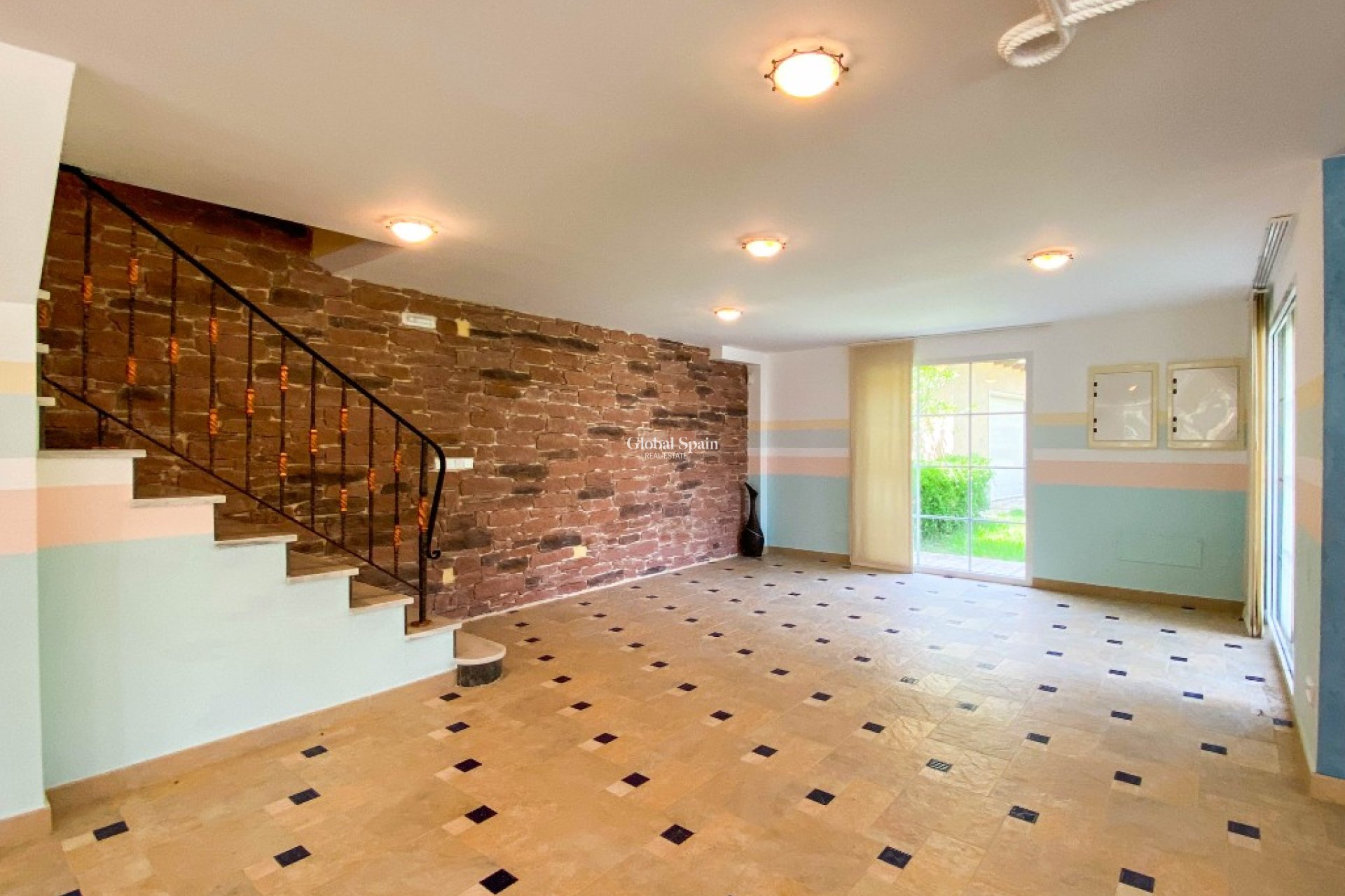 Wiederverkauf - Villa -
VILLAMARTÍN