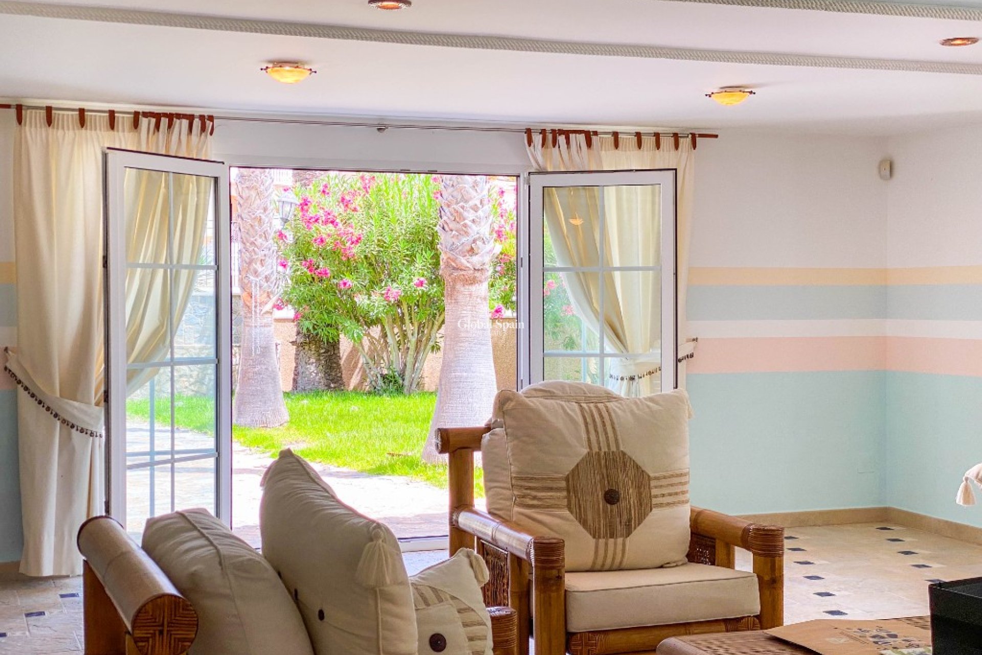 Wiederverkauf - Villa -
VILLAMARTÍN