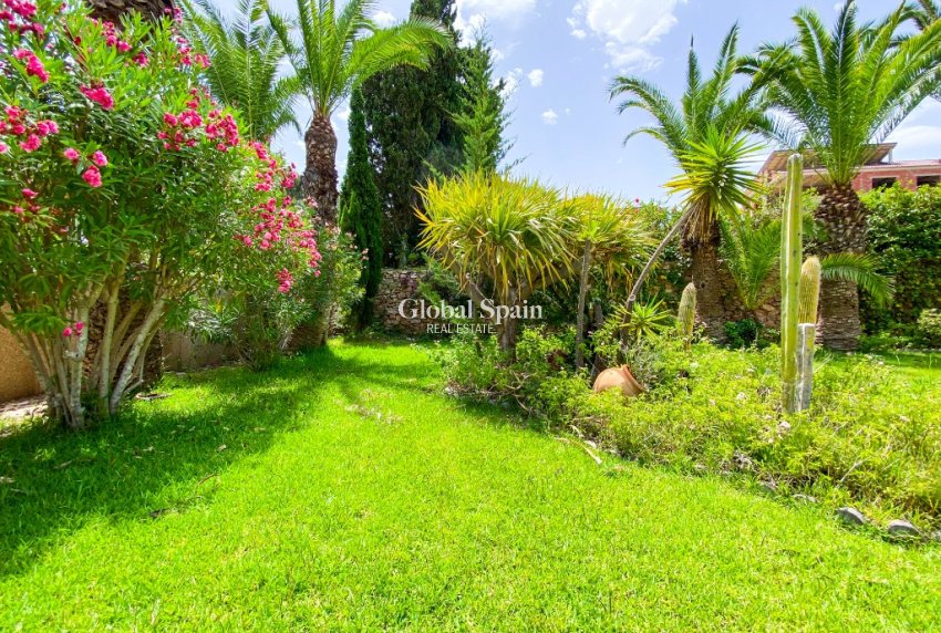 Wiederverkauf - Villa -
VILLAMARTÍN