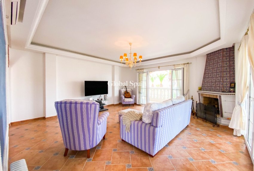 Wiederverkauf - Villa -
VILLAMARTÍN