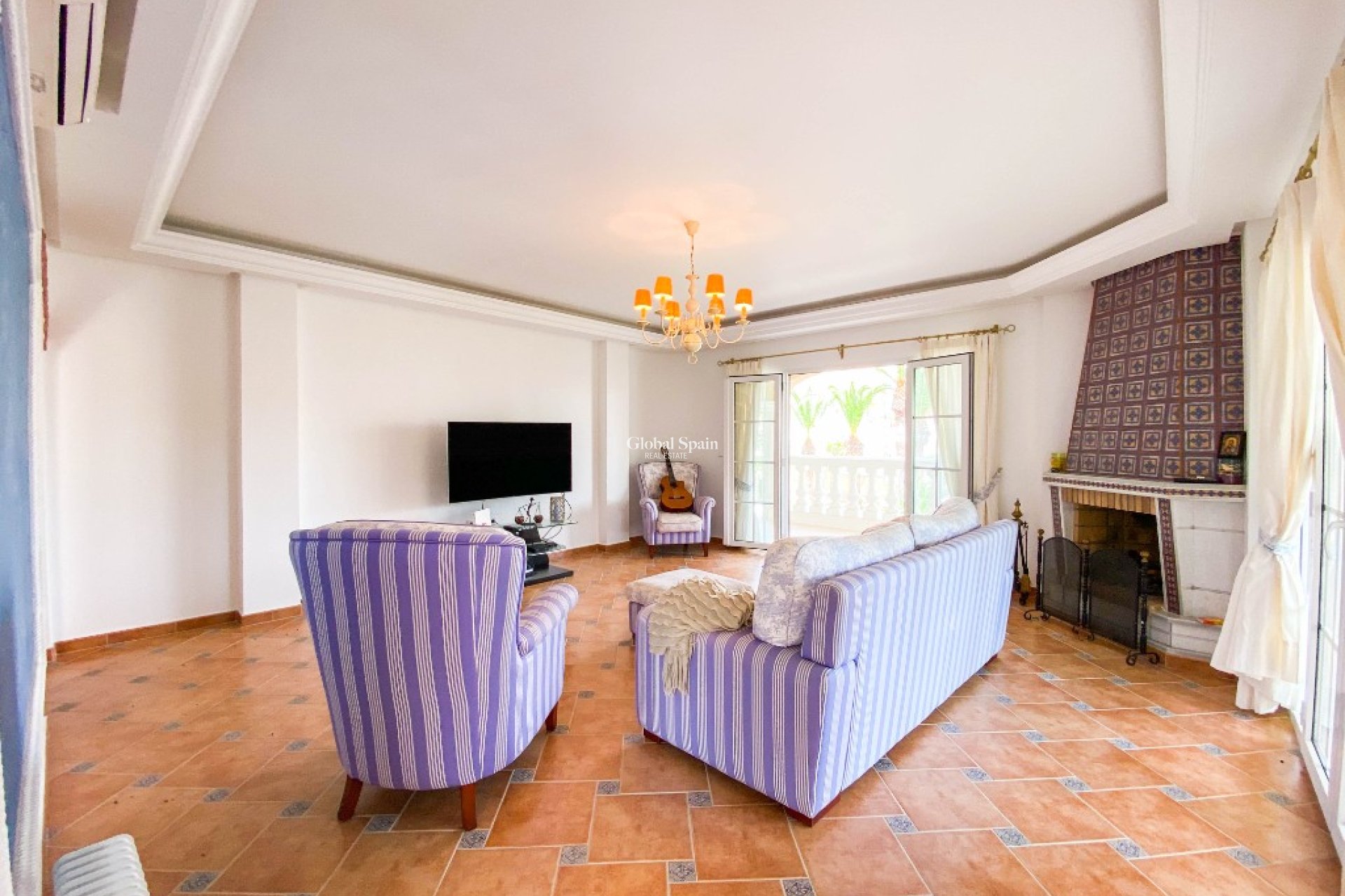 Wiederverkauf - Villa -
VILLAMARTÍN