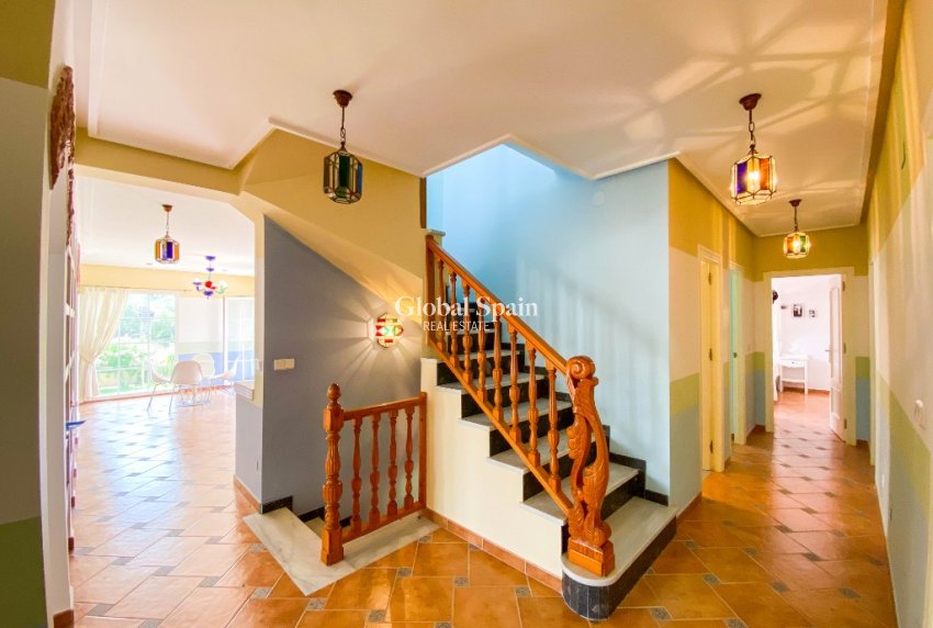 Wiederverkauf - Villa -
VILLAMARTÍN