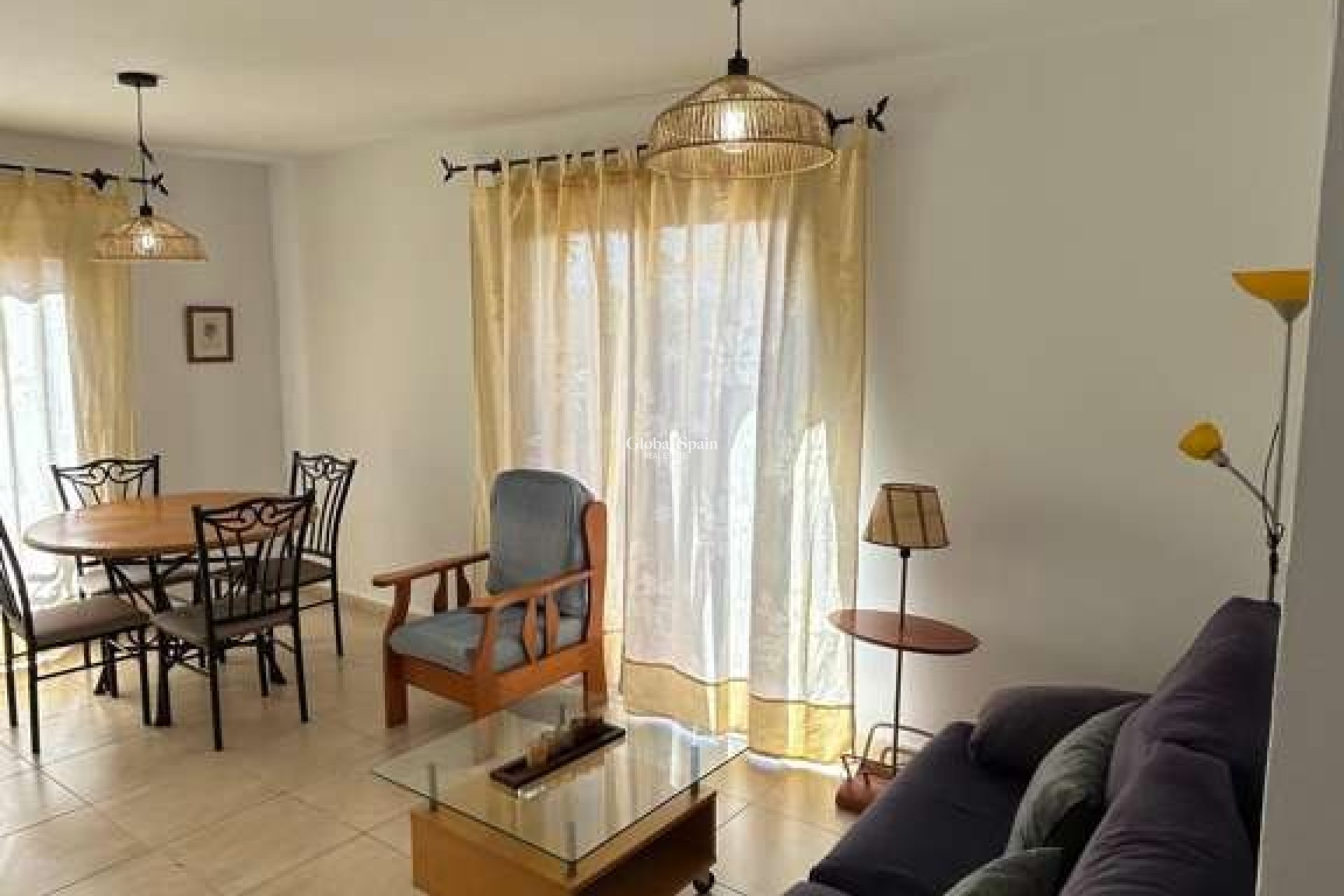 Wiederverkauf - WOHNUNG -
ALFAZ DEL PI