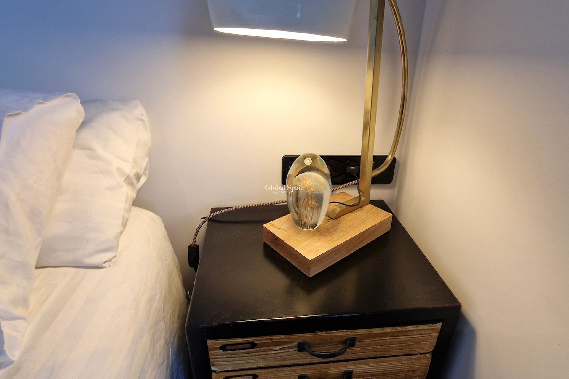 Wiederverkauf - WOHNUNG -
ALGORFA - Inland