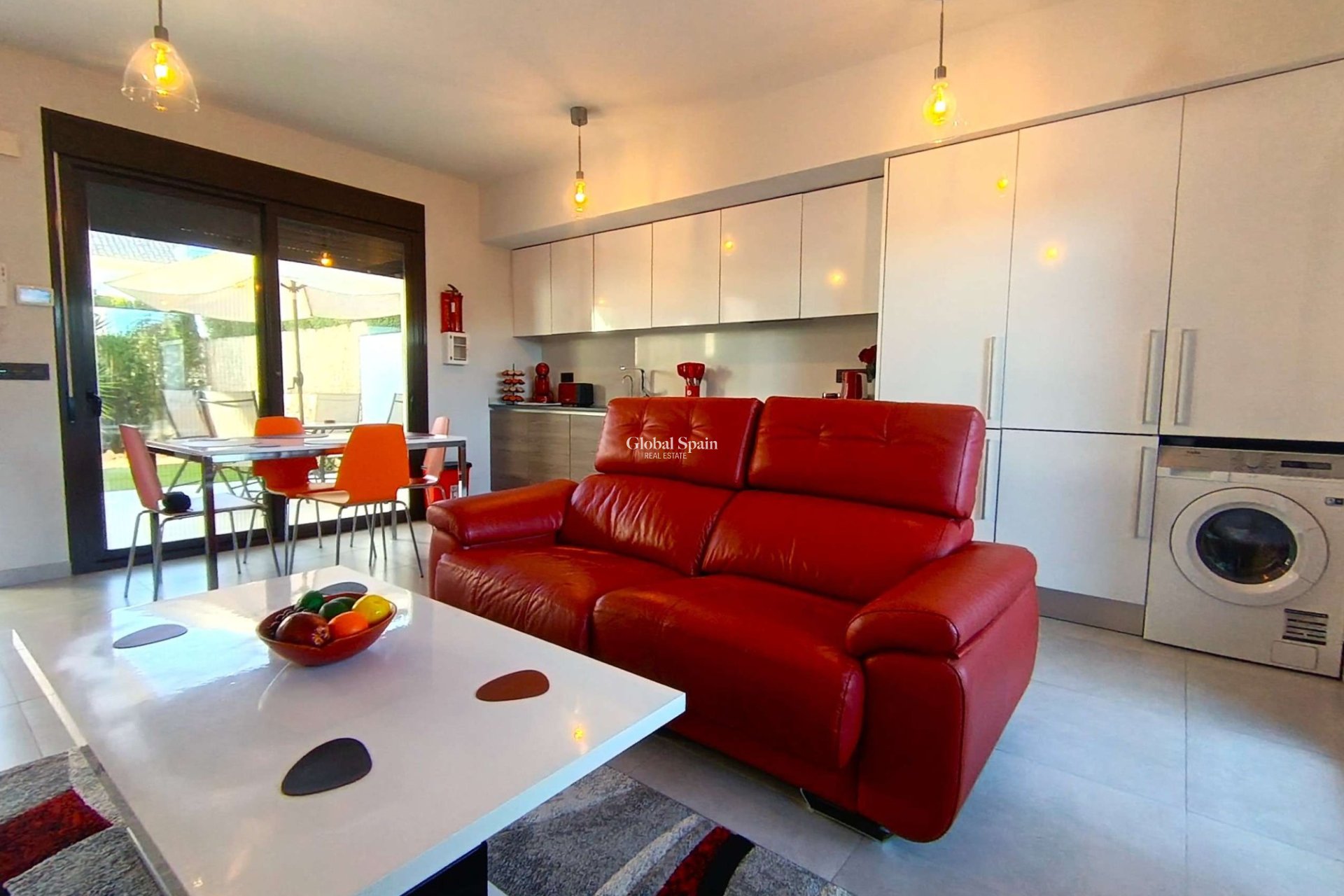 Wiederverkauf - WOHNUNG -
ALGORFA - Inland