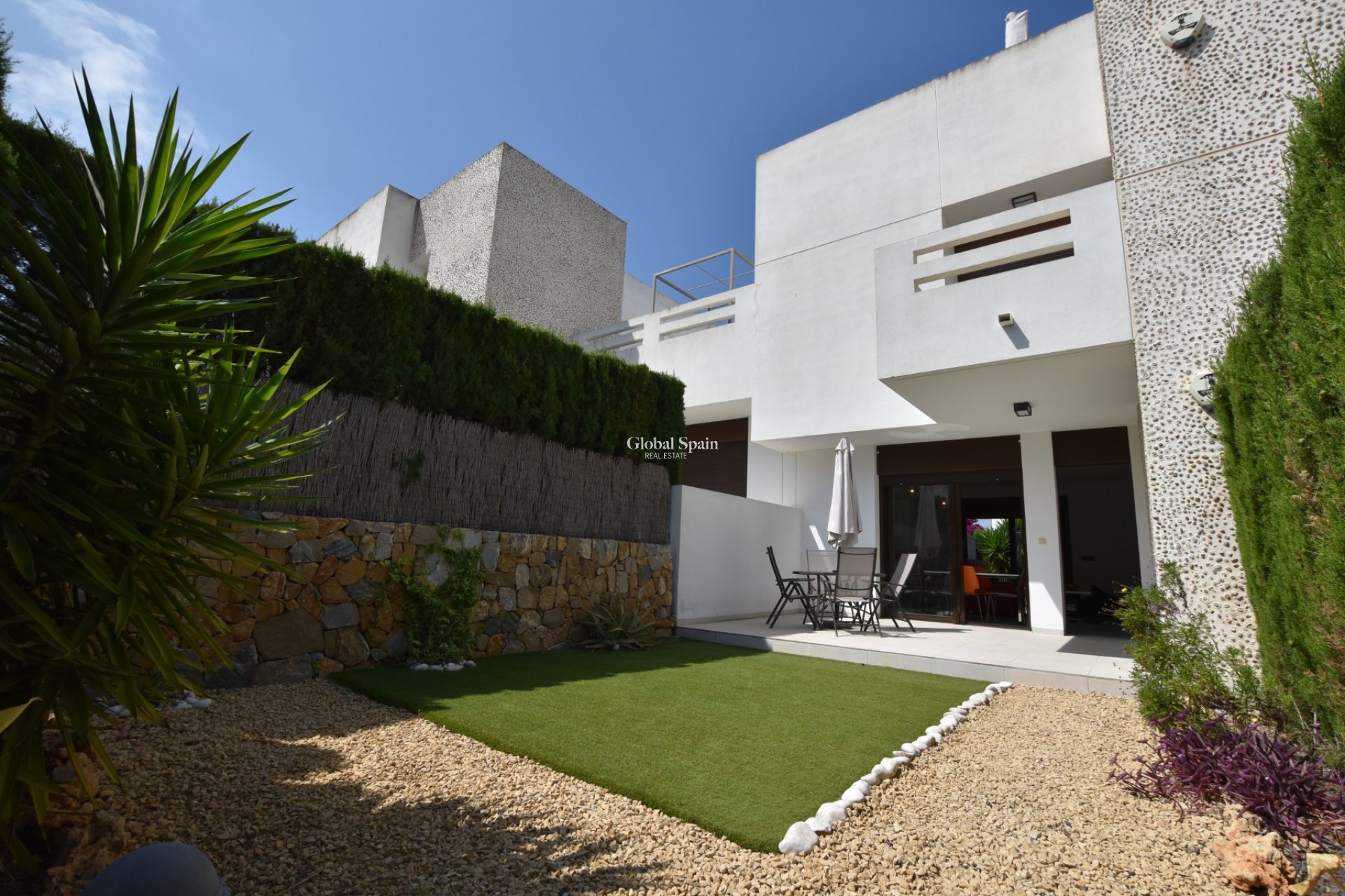 Wiederverkauf - WOHNUNG -
ALGORFA - Inland