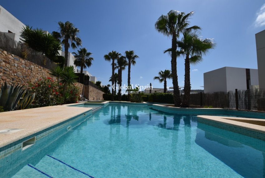 Wiederverkauf - WOHNUNG -
ALGORFA - Inland