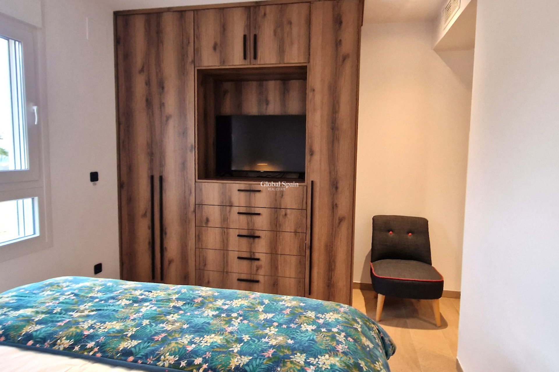 Wiederverkauf - WOHNUNG -
ALGORFA - Inland