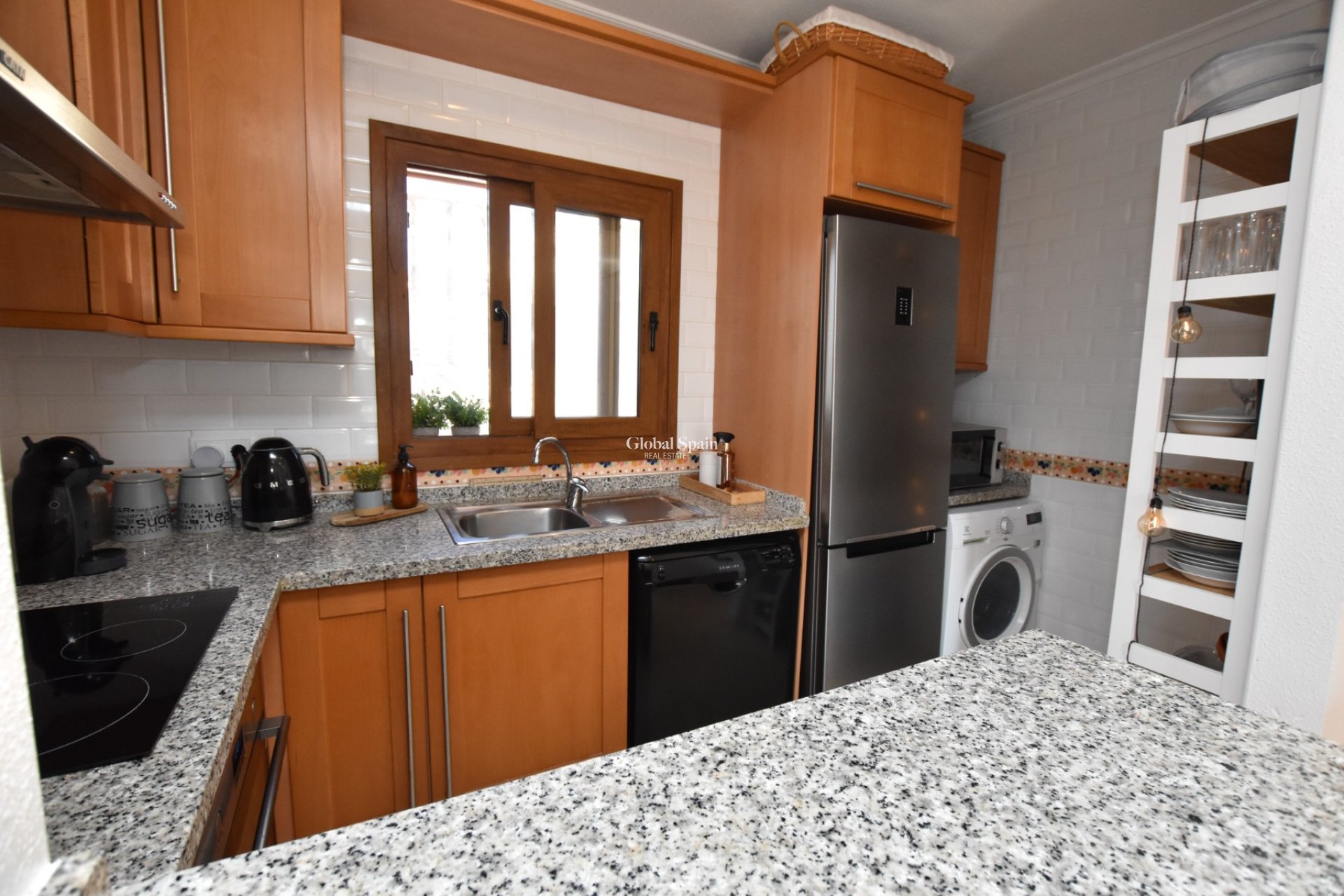 Wiederverkauf - WOHNUNG -
ALGORFA - Inland