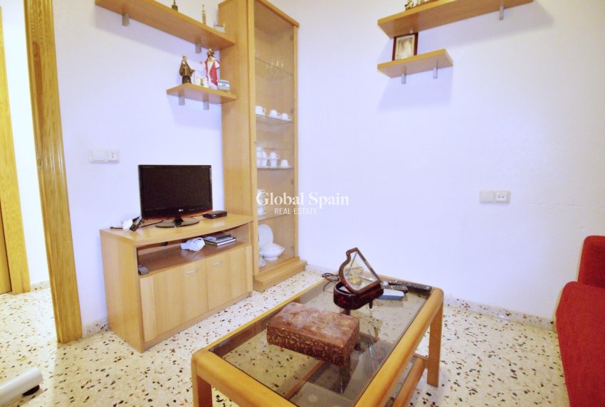 Wiederverkauf - WOHNUNG -
ALICANTE - BENALÚA