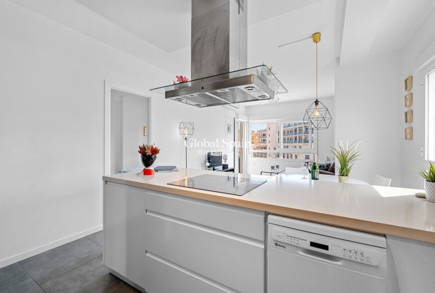 Wiederverkauf - WOHNUNG -
ALICANTE - Costa Blanca