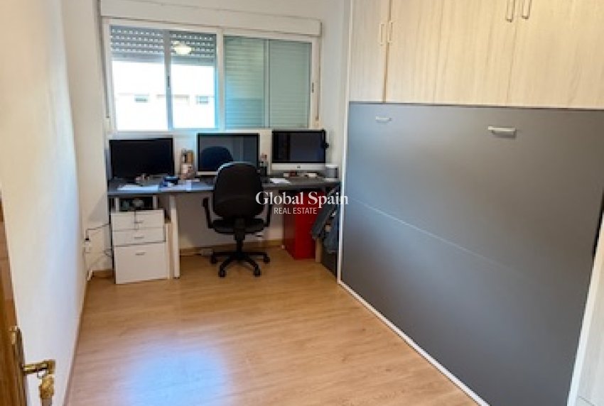 Wiederverkauf - WOHNUNG -
ALICANTE - Costa Blanca