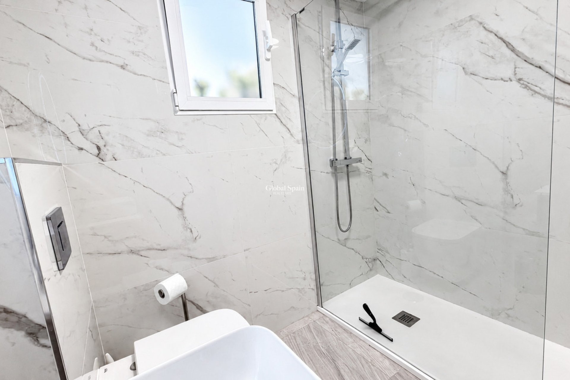 Wiederverkauf - WOHNUNG -
ALICANTE - Costa Blanca