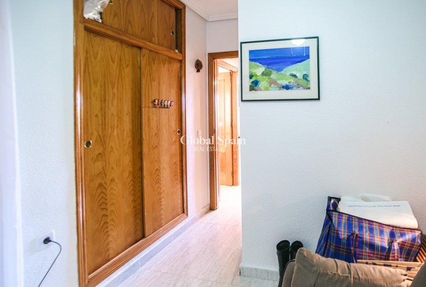 Wiederverkauf - WOHNUNG -
ALICANTE - La Florida