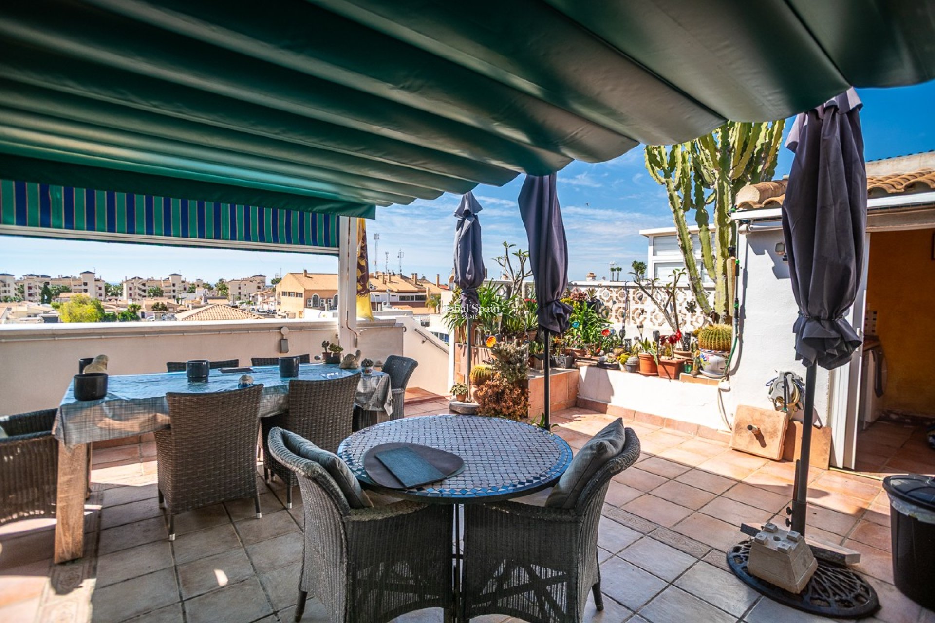 Wiederverkauf - WOHNUNG -
ALICANTE - La Florida