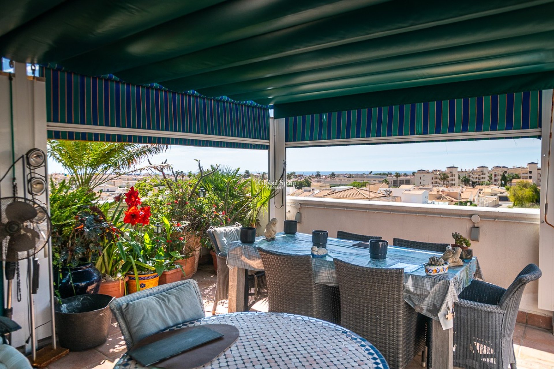 Wiederverkauf - WOHNUNG -
ALICANTE - La Florida