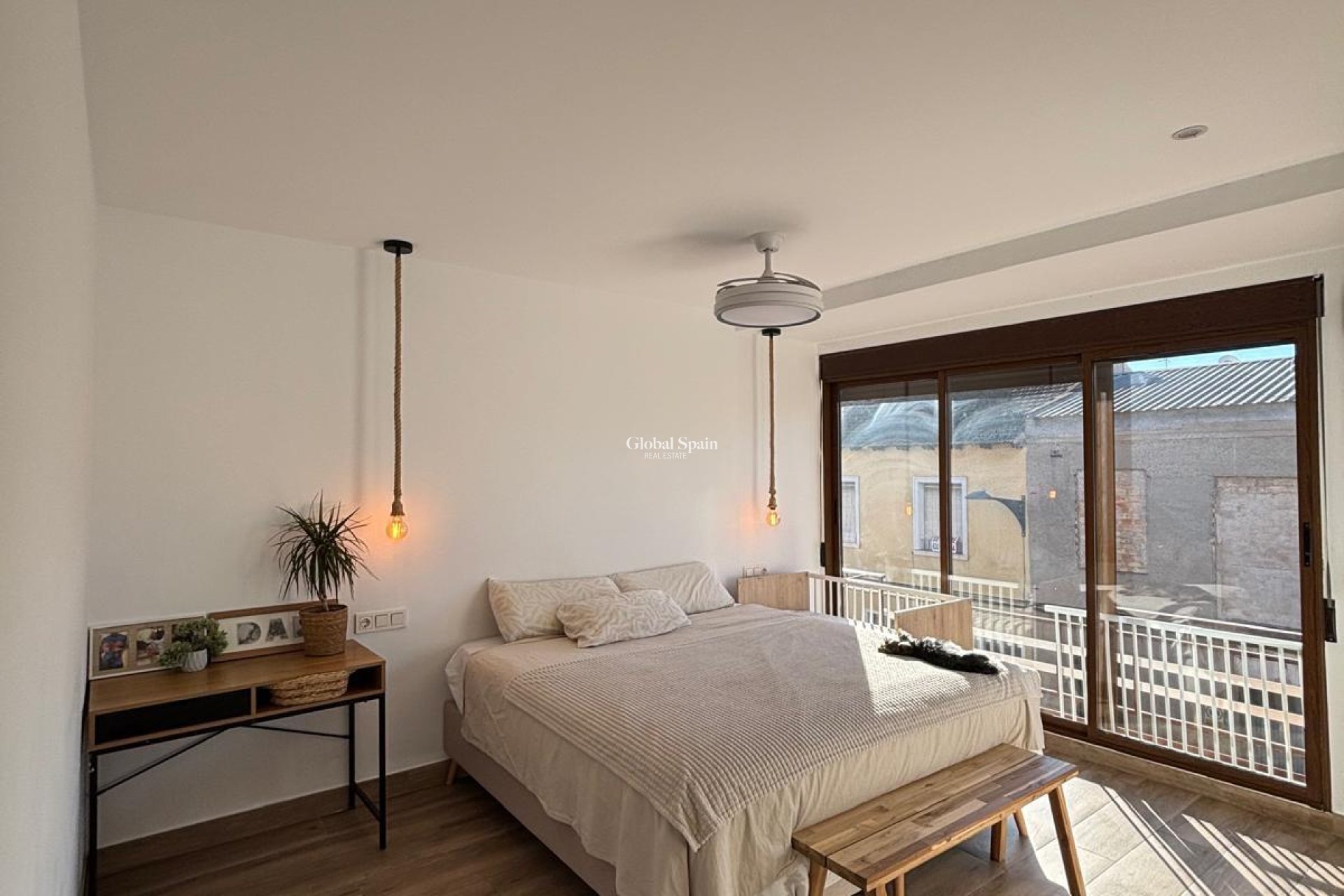 Wiederverkauf - WOHNUNG -
ALMORADÍ - Centro Urbano 2