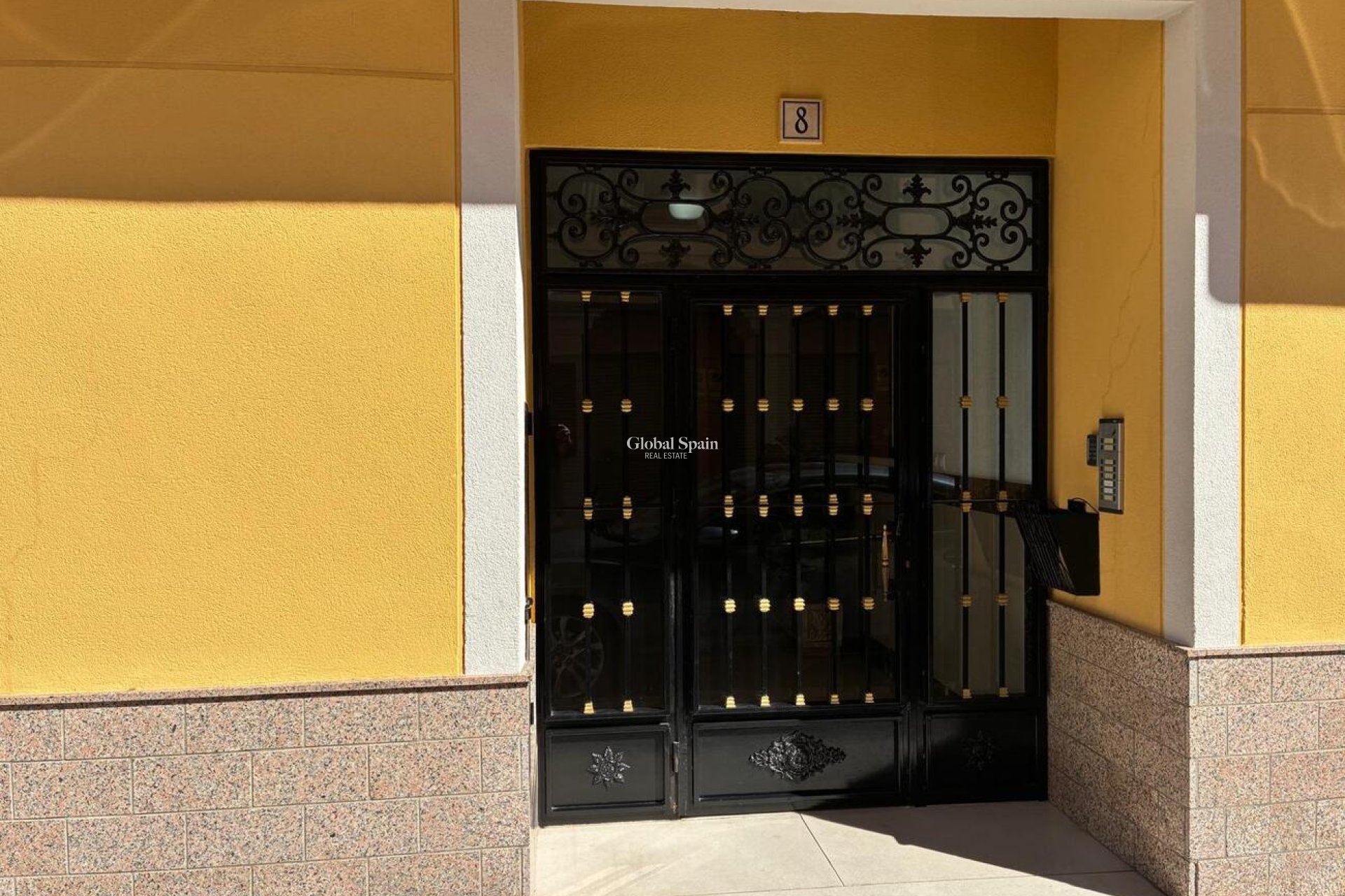 Wiederverkauf - WOHNUNG -
ALMORADÍ - Costa Blanca