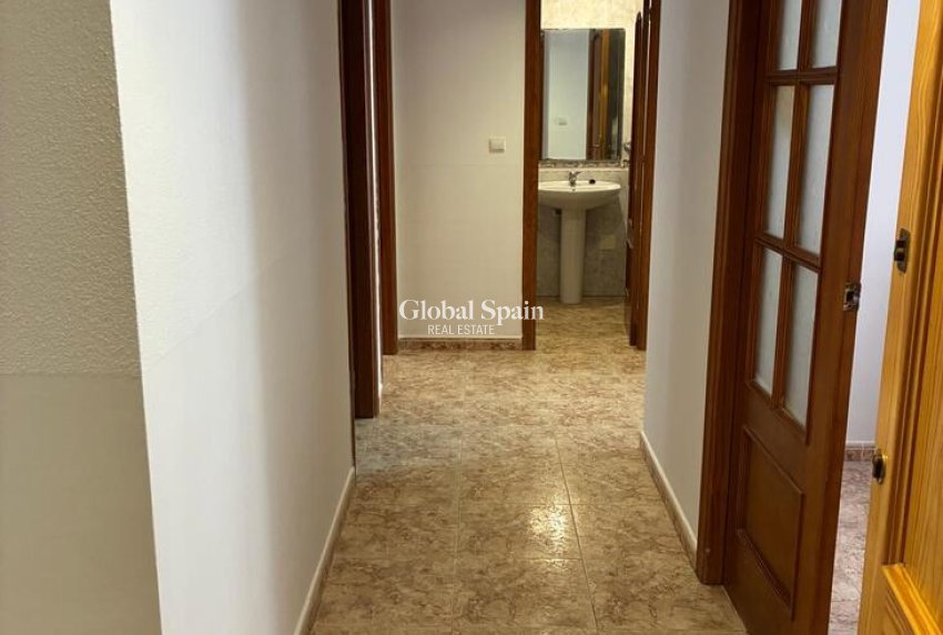 Wiederverkauf - WOHNUNG -
ALMORADÍ - Costa Blanca