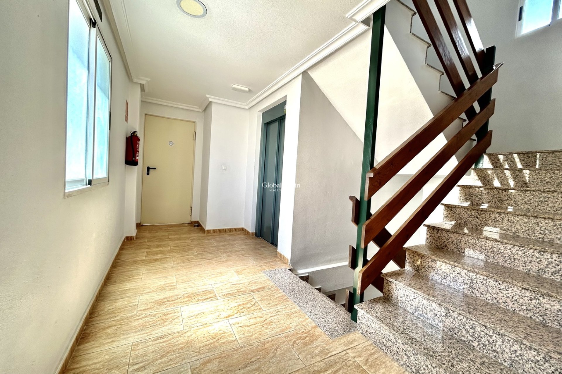 Wiederverkauf - WOHNUNG -
ALMORADÍ - Inland