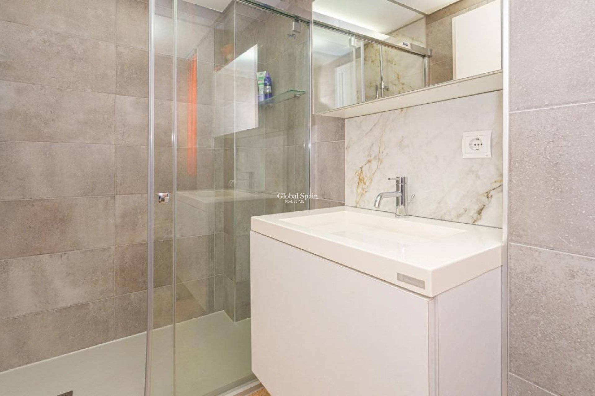 Wiederverkauf - WOHNUNG -
ALTEA - Costa Blanca