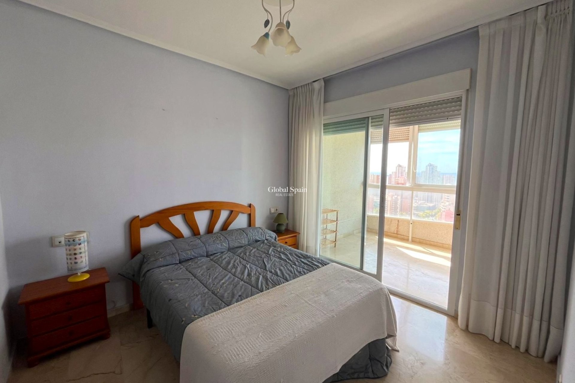 Wiederverkauf - Wohnung -
BENIDORM - Centro