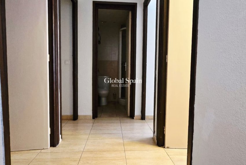Wiederverkauf - WOHNUNG -
BENIDORM - Centro