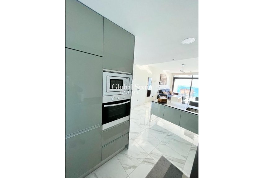 Wiederverkauf - WOHNUNG -
BENIDORM - Costa Blanca