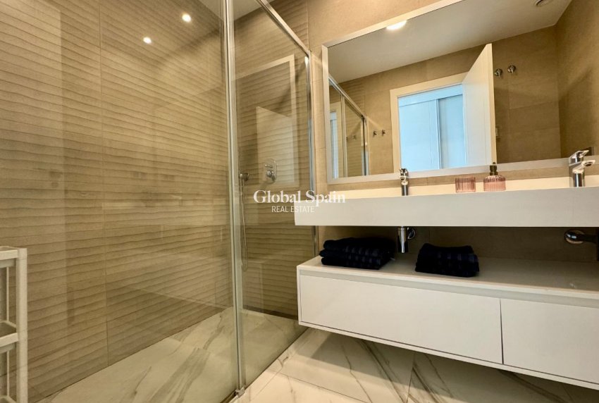 Wiederverkauf - WOHNUNG -
BENIDORM - Costa Blanca