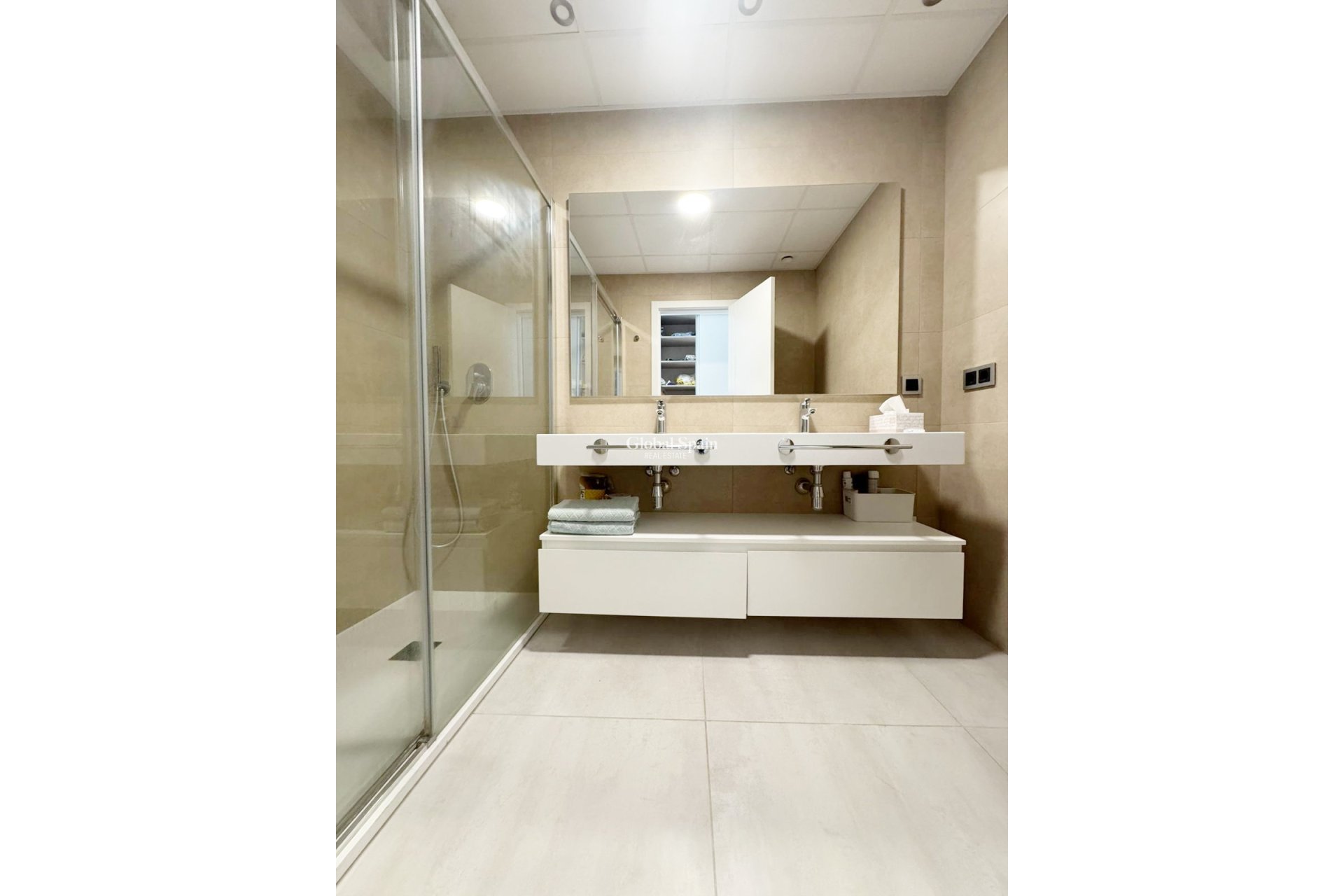 Wiederverkauf - WOHNUNG -
BENIDORM - Costa Blanca