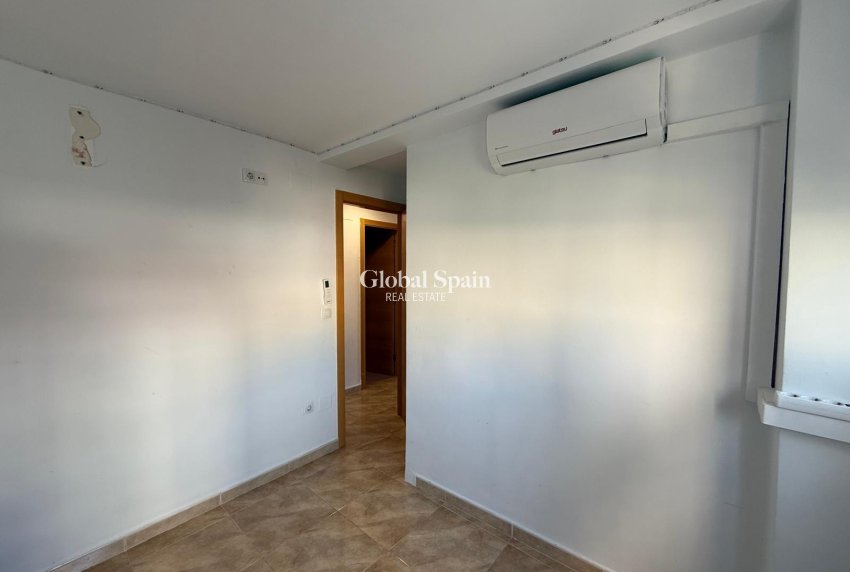Wiederverkauf - WOHNUNG -
BENIDORM - Costa Blanca