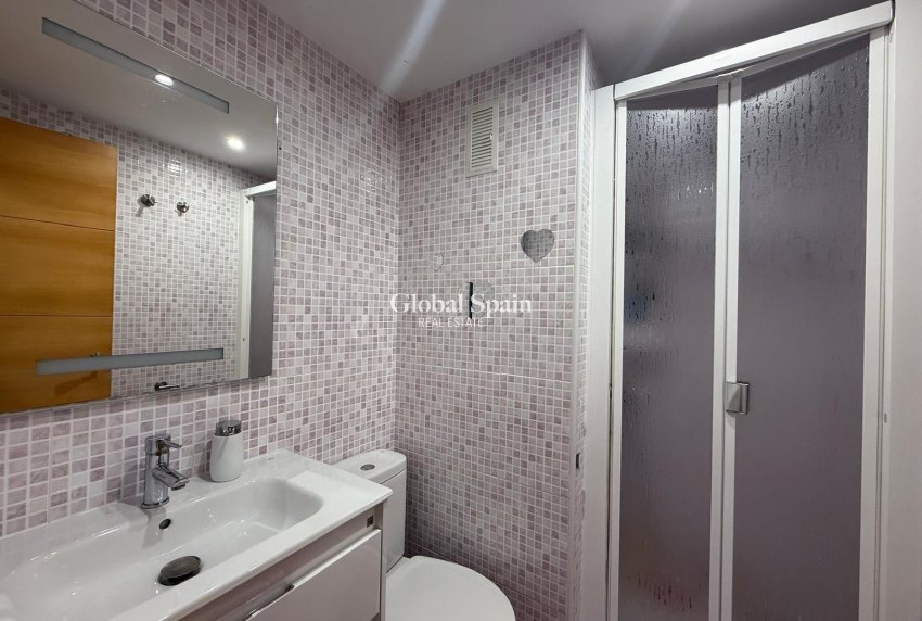 Wiederverkauf - WOHNUNG -
BENIDORM - Costa Blanca